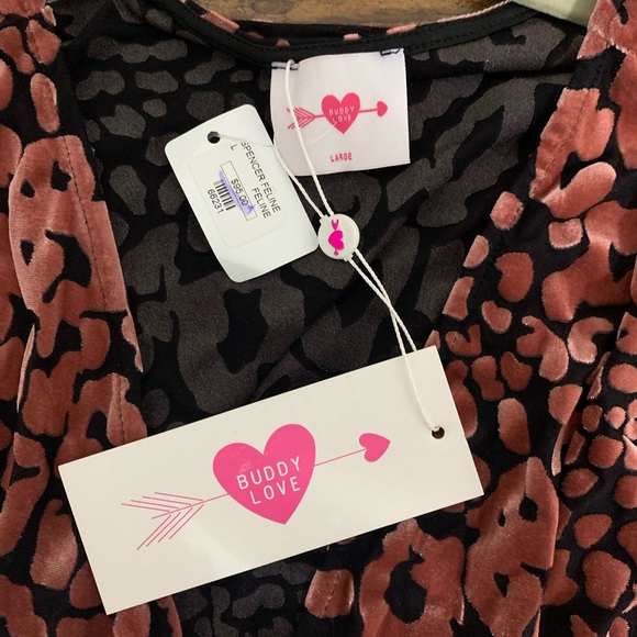 NWT Velvet Leopard Romper w/ Flutter Sleeves Sz LG - Picture 2 of 11